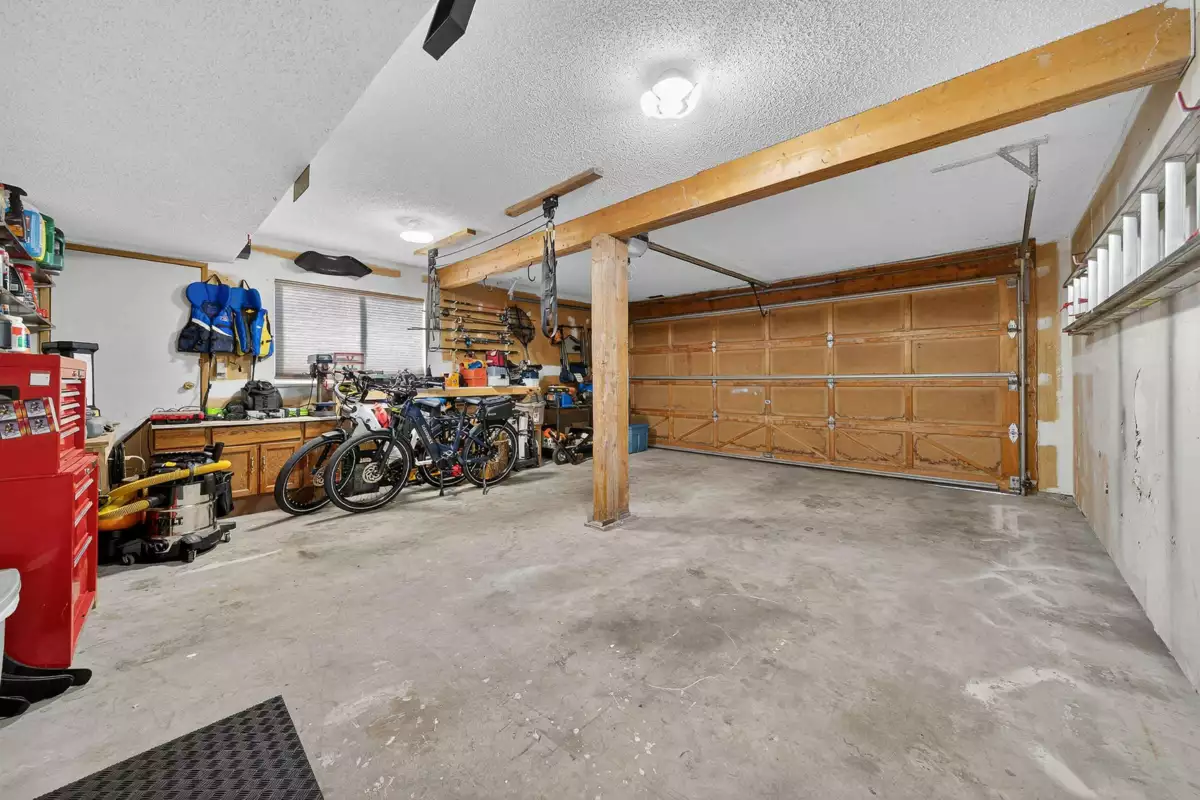 Staircase Photo of 20140 Bruce Avenue, Maple Ridge, BC