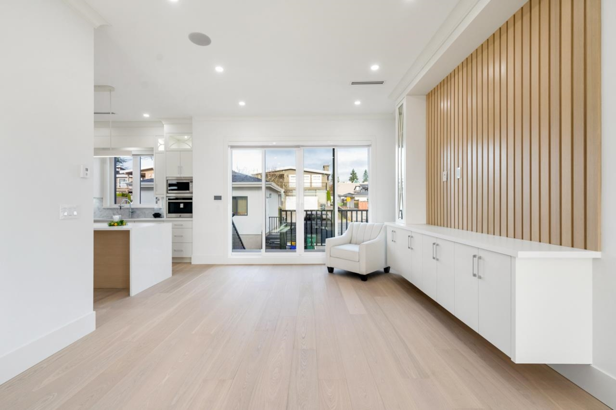 Breakfast Nook Photo of 2 6691 Winch Street, Burnaby, BC