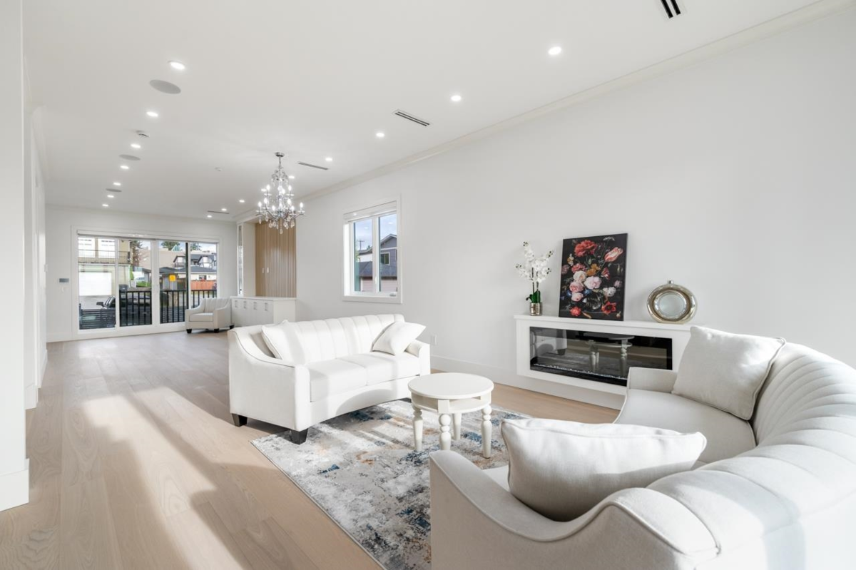 Family Room Photo of 2 6691 Winch Street, Burnaby, BC