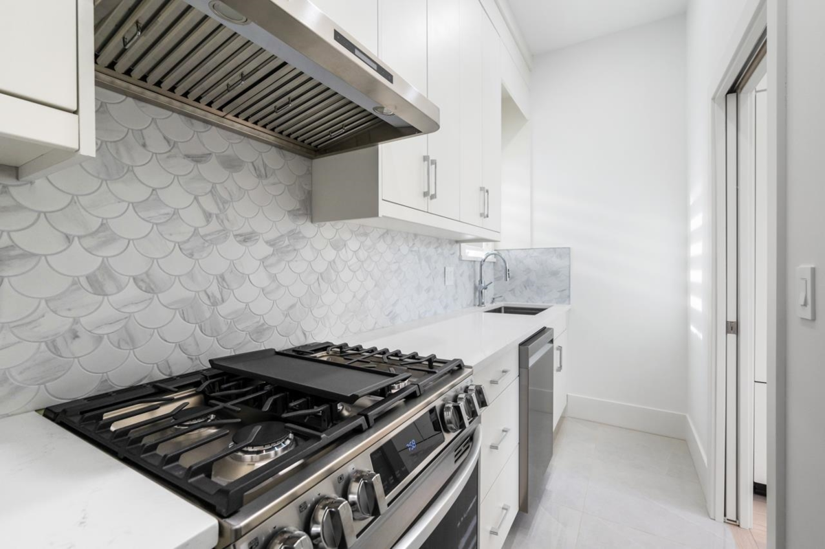 Guest Bathroom Photo of 2 6691 Winch Street, Burnaby, BC