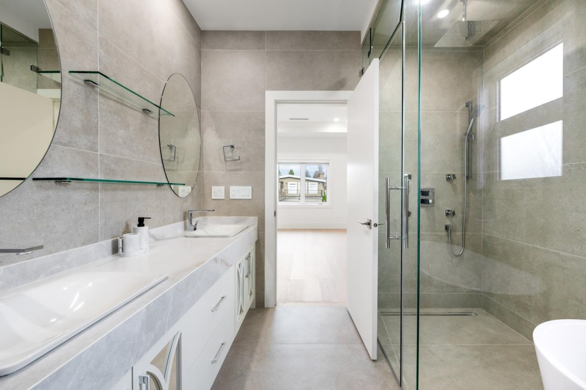 Loft / Bonus Room Photo of 2 6691 Winch Street, Burnaby, BC