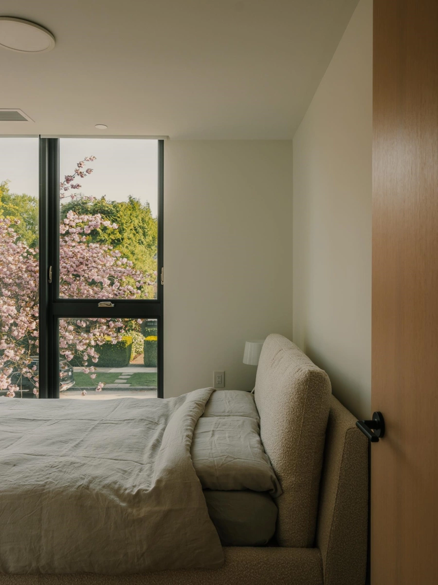 Entry Foyer Photo of 772 W 27th Avenue, Vancouver, BC