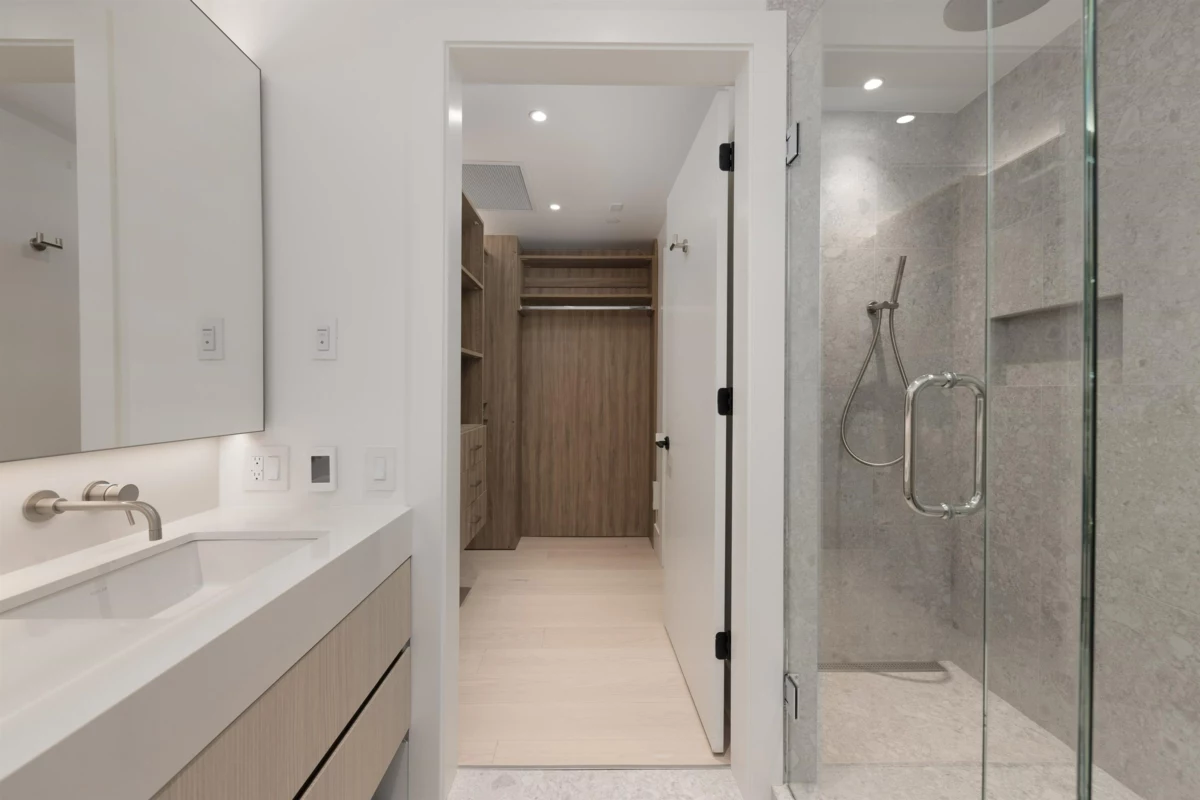 Garage Interior Photo of 772 W 27th Avenue, Vancouver, BC