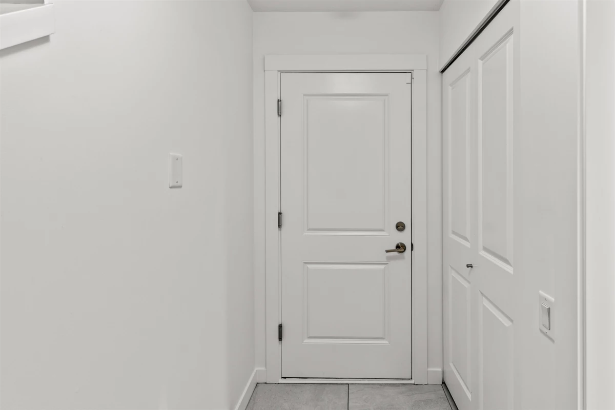 Dining Area Photo of 11 2838 Livingstone Avenue, Abbotsford, BC