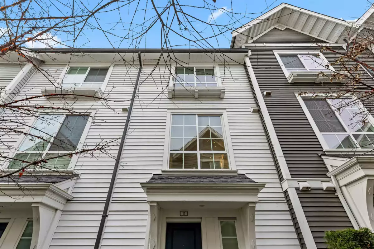 Family Room Photo of 11 2838 Livingstone Avenue, Abbotsford, BC