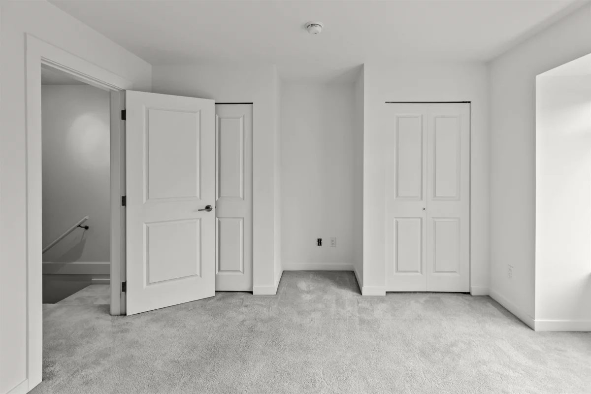 Hallway Photo of 11 2838 Livingstone Avenue, Abbotsford, BC