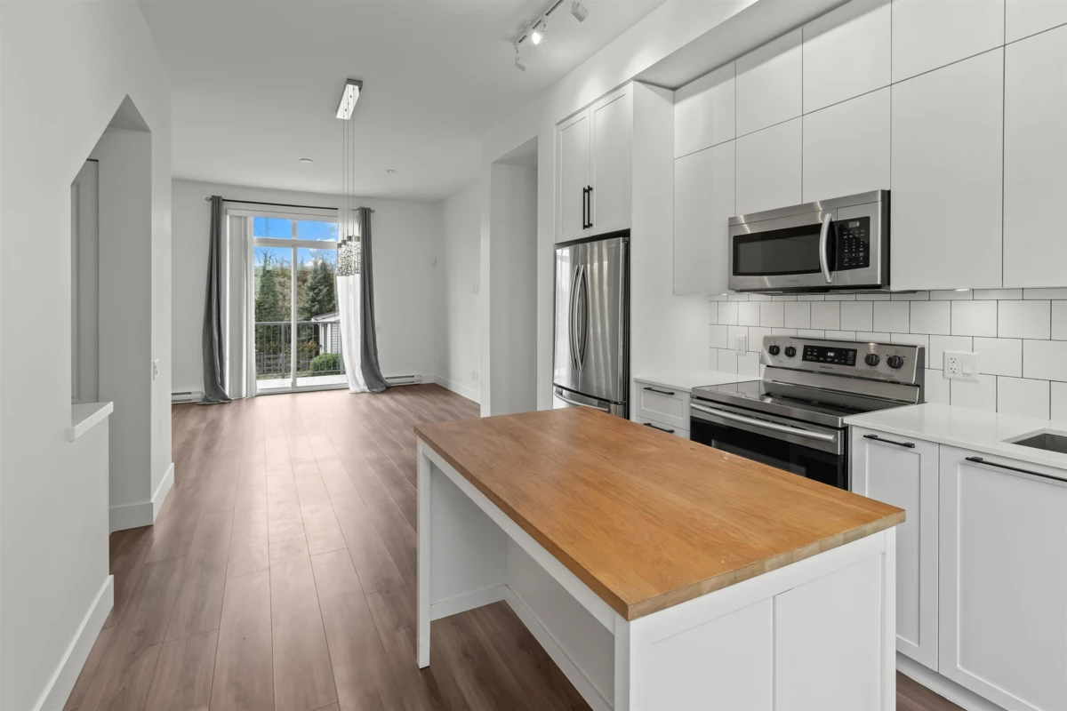 Primary Bedroom Photo of 11 2838 Livingstone Avenue, Abbotsford, BC