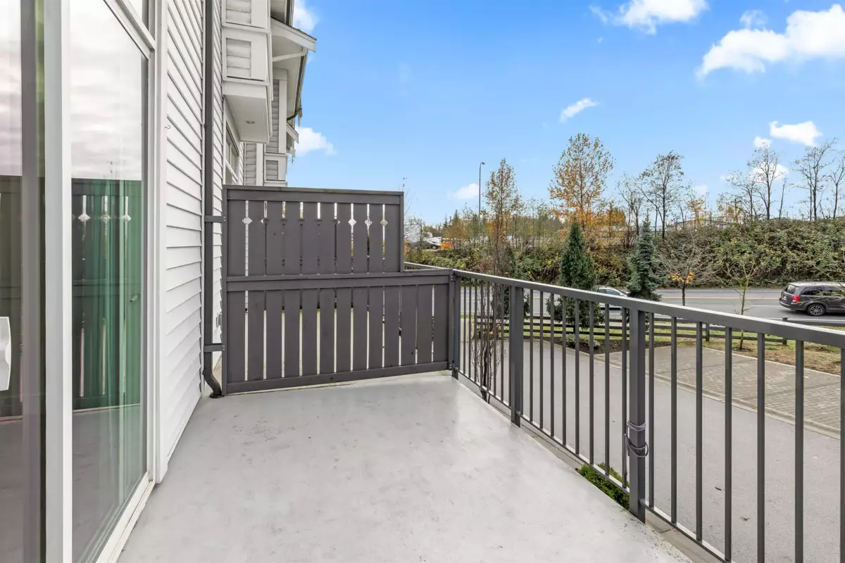 Staircase Photo of 11 2838 Livingstone Avenue, Abbotsford, BC