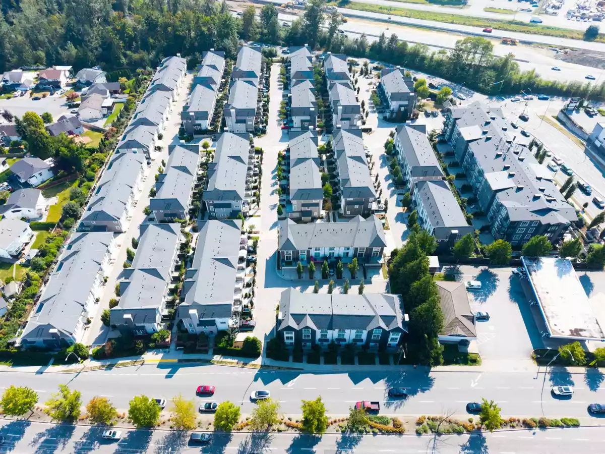 Swimming Pool Photo of 11 2838 Livingstone Avenue, Abbotsford, BC