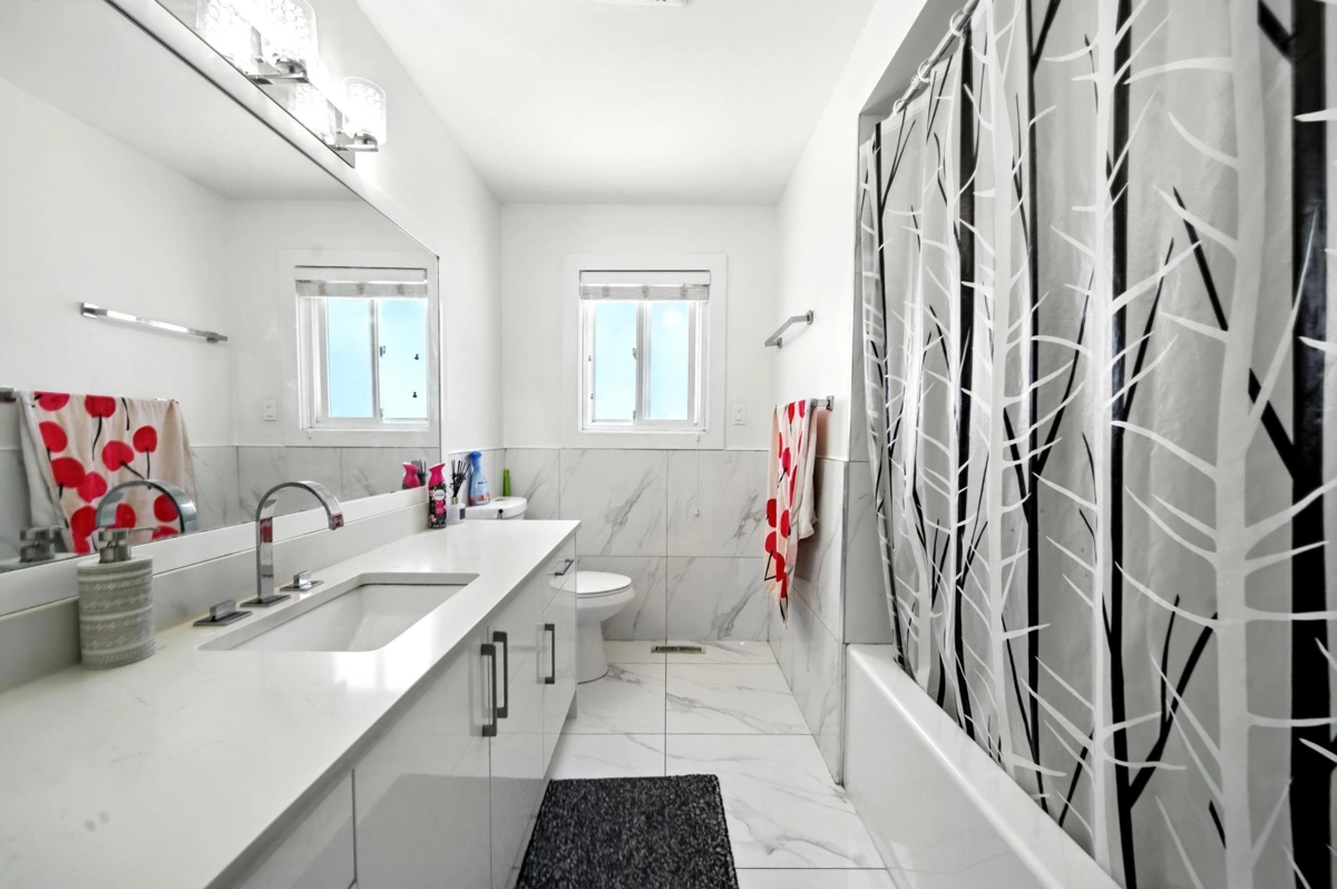 Breakfast Nook Photo of 2545 E 43rd Avenue, Vancouver, BC