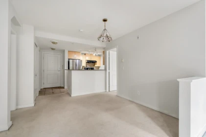 231 5700 Andrews Road, Richmond, BC, Richmond — Apartment/Condo for sale