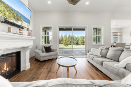 Kitchen Island Photo of 4491 Bench Road, Chilliwack, BC