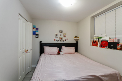 Hallway Photo of 5653 148a Street, Surrey, BC