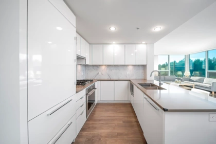 1206 5883 Barker Avenue, Burnaby, BC, Burnaby — Apartment/Condo for sale