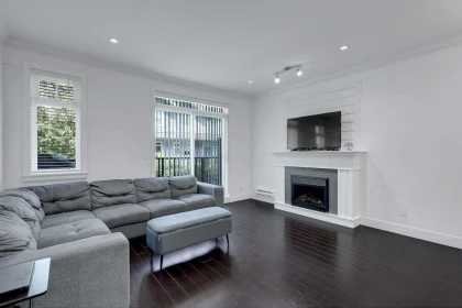 Kitchen Island Photo of 9 6383 140 Street, Surrey, BC