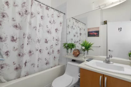 Laundry Room Photo of 516 13733 107a Avenue, Surrey, BC