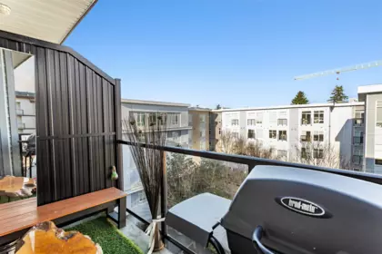 Staircase Photo of 516 13733 107a Avenue, Surrey, BC