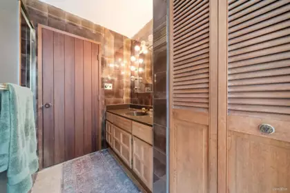 Entry Foyer Photo of 3467 141 Street, Surrey, BC