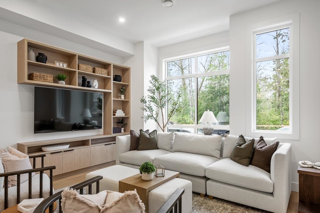 Family Room Photo of 19758 76 Avenue, Langley, BC