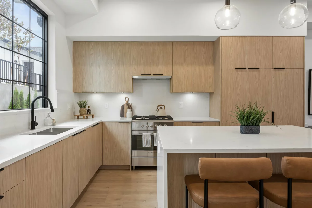 Living Room Photo of 19758 76 Avenue, Langley, BC