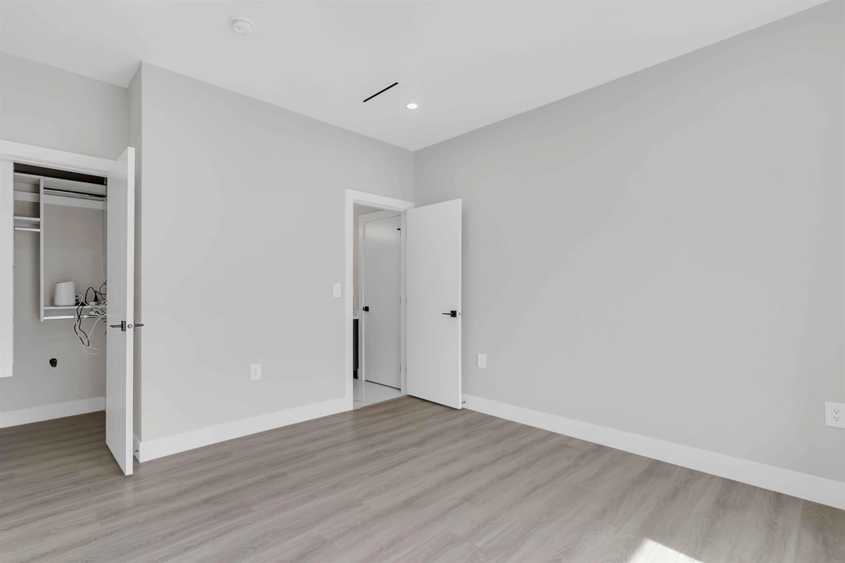 Basement Recreation Room Photo of 5942 168 Street, Surrey, BC