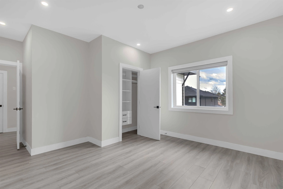 Entry Foyer Photo of 5942 168 Street, Surrey, BC