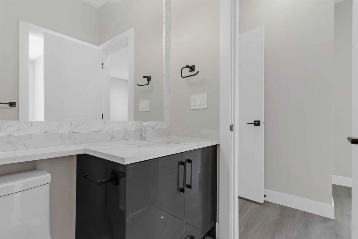 Laundry Room Photo of 5942 168 Street, Surrey, BC