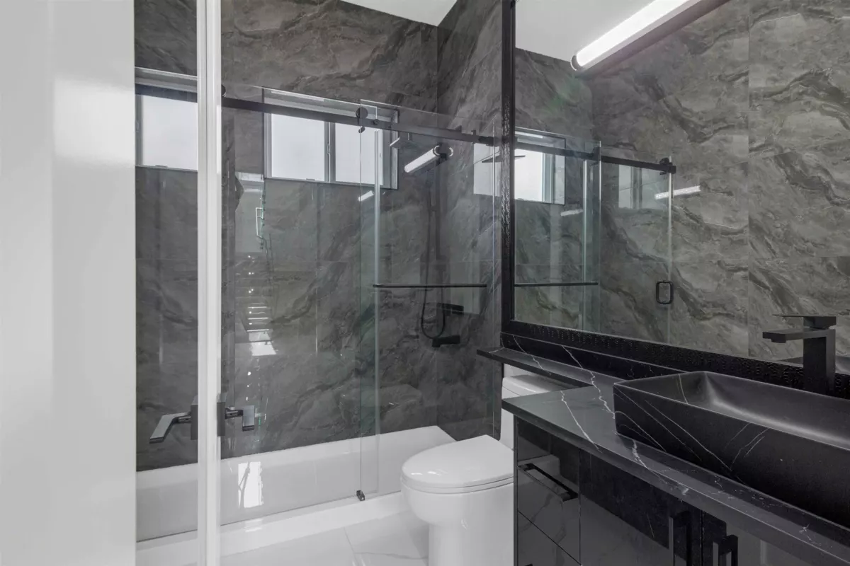 Primary Bathroom Photo of 5942 168 Street, Surrey, BC