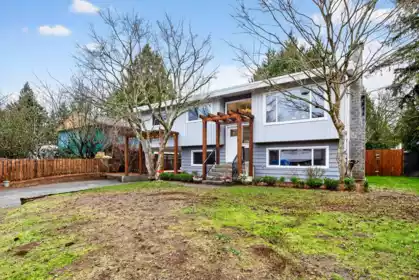 11756 208 Street, Maple Ridge, BC, Maple Ridge — Single Family Residence for sale