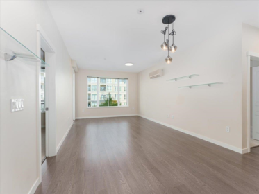 301 9388 Mckim Way, Richmond, BC