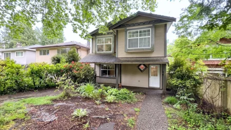 Laundry Room Photo of 1553 Burrill Avenue, North Vancouver, BC
