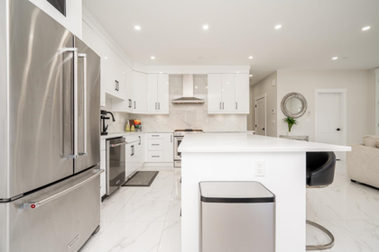 Breakfast Nook Photo of 3080 Oxford Street, Coquitlam, BC