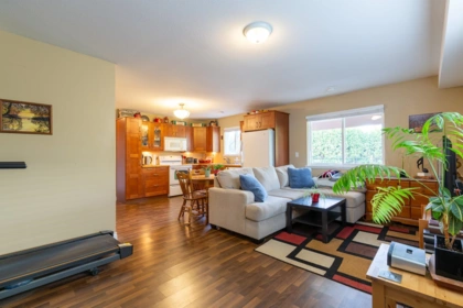 Swimming Pool Photo of 8609 Tupper Boulevard, Mission, BC
