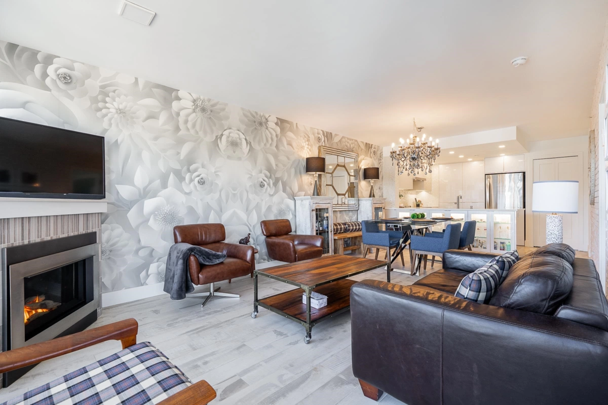 Dining Area Photo of 1806 235 Guildford Way, Port Moody, BC