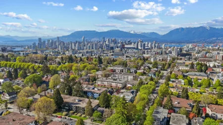 Hot Tub / Spa Photo of 95 E 15th Avenue, Vancouver, BC