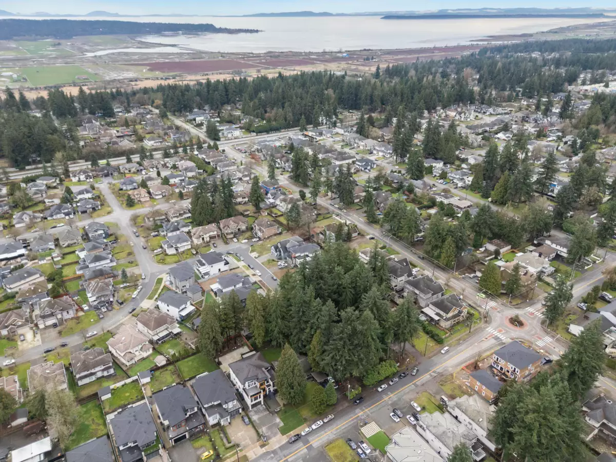 Guest Bathroom Photo of 13644 60 Avenue, Surrey, BC