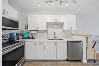 Kitchen Photo of 303 1433 E 1st Avenue, Vancouver, BC