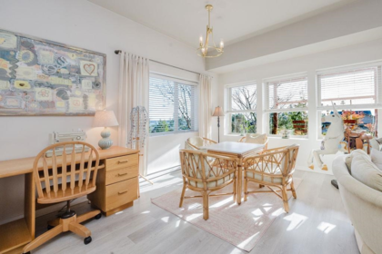 Staircase Photo of 6260 Sunrise Boulevard, Sechelt, BC