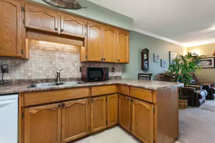 206 8725 Elm Drive, Chilliwack, BC, Chilliwack — Apartment/Condo for sale