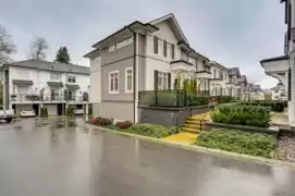 118 2070 Oak Meadows Drive, Surrey, BC