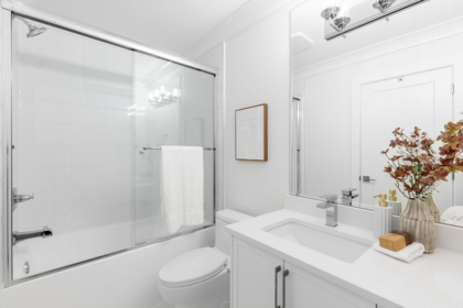 Hallway Photo of 101 16622 18a Avenue, Surrey, BC