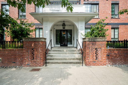 313 553 Foster Avenue, Coquitlam, BC, Coquitlam — Apartment/Condo for sale