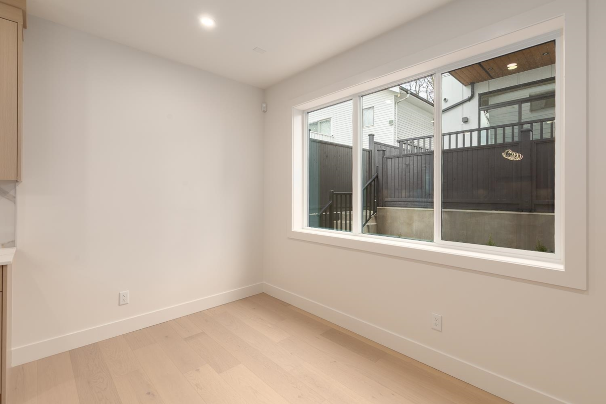 Walk-In Closet Photo of 1 3506 E Pender Street, Vancouver, BC