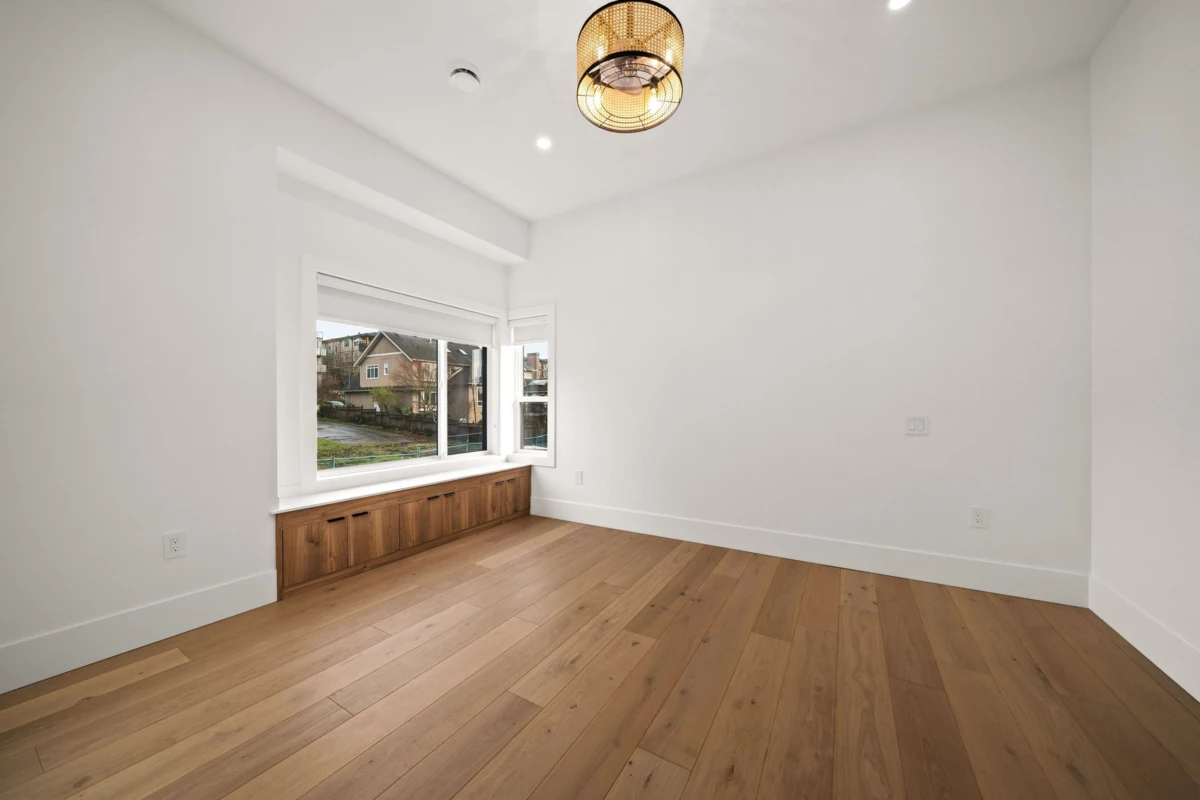 Primary Bathroom Photo of 104 941 Dansey Avenue, Coquitlam, BC