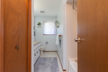 Mudroom Photo of 34470 Laburnum Avenue, Abbotsford, BC