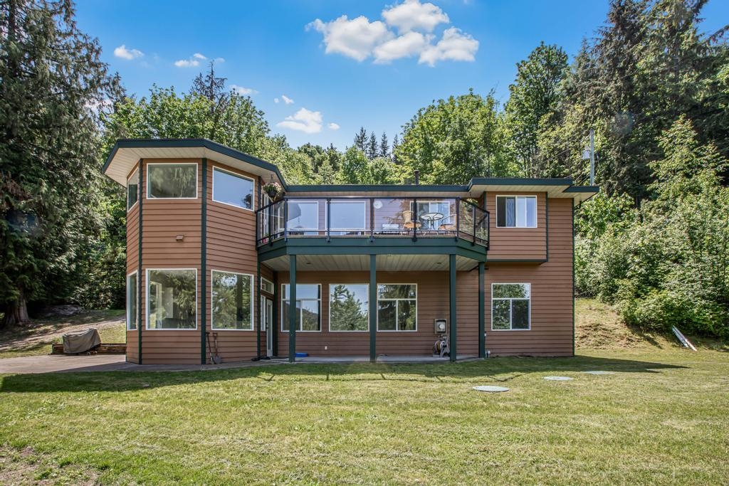 Front Yard Photo of 31161 Silverhill Avenue, Mission, BC