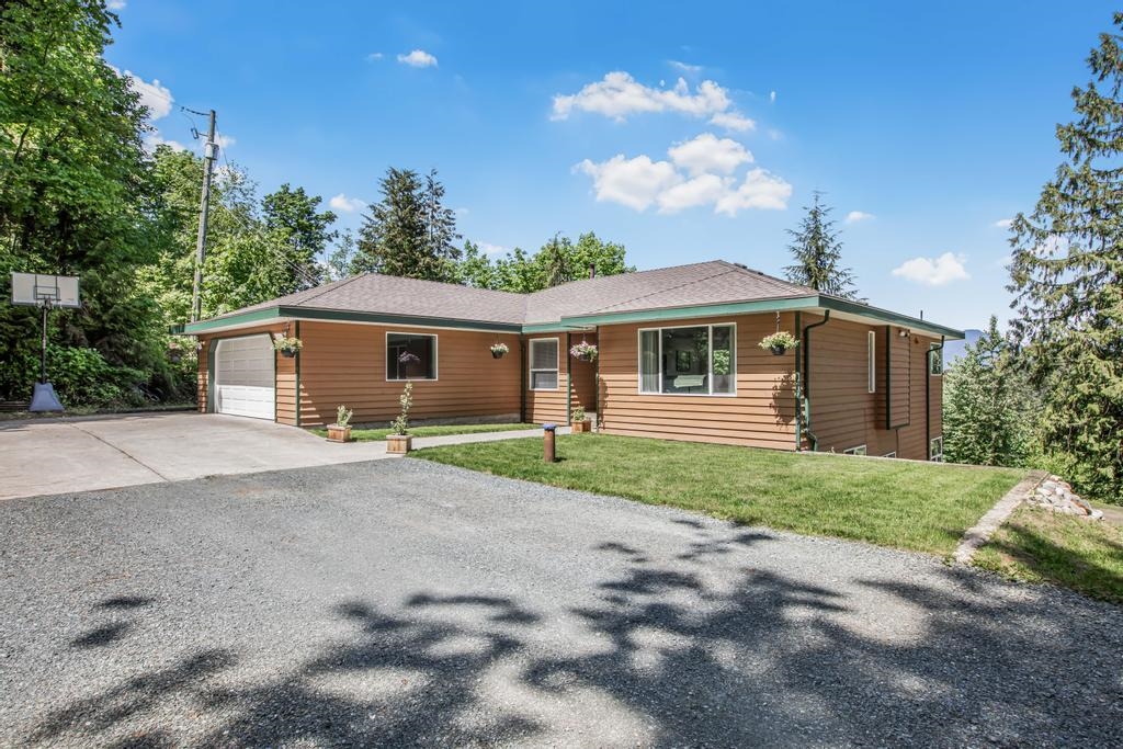 Hot Tub / Spa Photo of 31161 Silverhill Avenue, Mission, BC