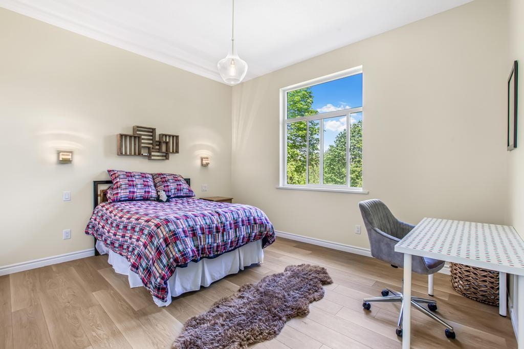 Staircase Photo of 31161 Silverhill Avenue, Mission, BC