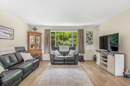 Dining Area Photo of 31161 Silverhill Avenue, Mission, BC