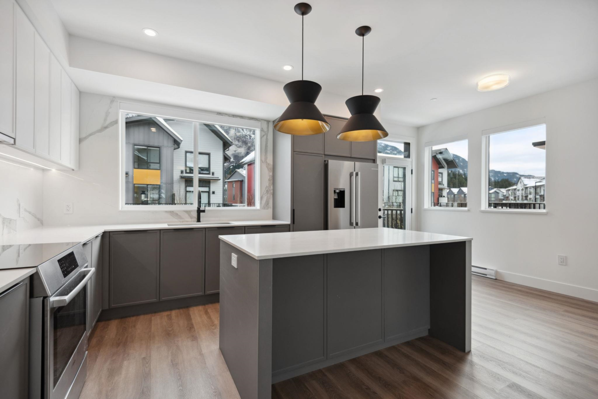 Entry Foyer Photo of 38073 Helm Way, Squamish, BC
